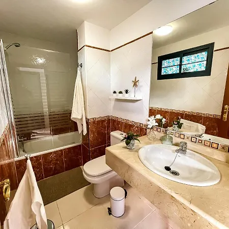 Villa Magma *